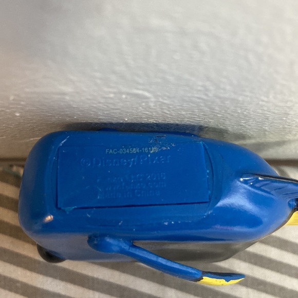 Dory Funko Pop from Finding Nemo - Picture 5 of 5